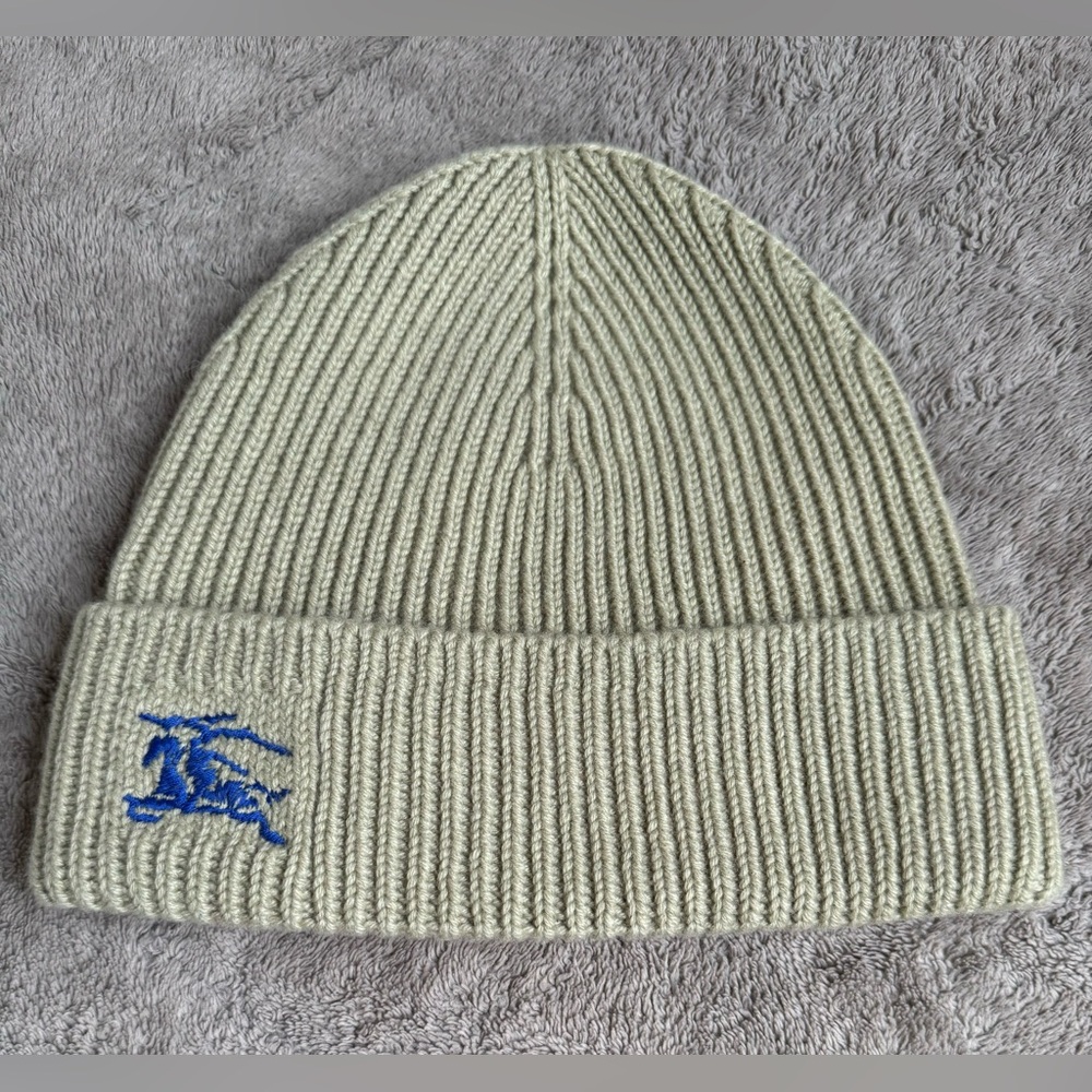 NEW🔥BURBERRY EKD Cashmere Beanie🔥 - Picture 2 of 5